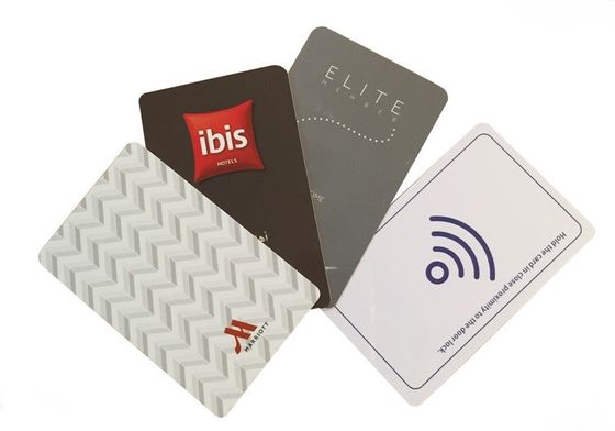 プログラム可能 スマート ホテル ルーム RFID キーカード カスタム ホテル キーカード OEM