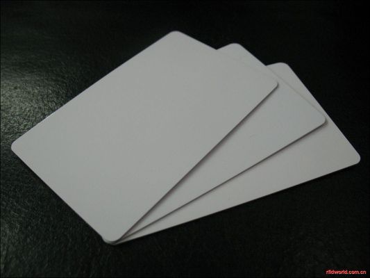 540 バイト メモリー PVC NFC RFID カード 13.56MHz 0.8mm-0.84mm 厚さ
