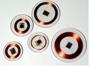 PVCプラスチック プログラム可能なRFIDタグ アクセス制御 125KHz 13.56MHz 512 ビット R/W
